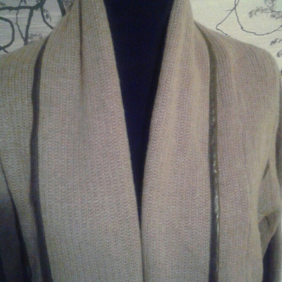 Tan Cardigan - Picture 2 of 8